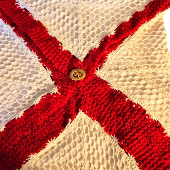 Handcrafted Crochet Crossbody Bag White and Red Upcycled - Picture 14 of 17
